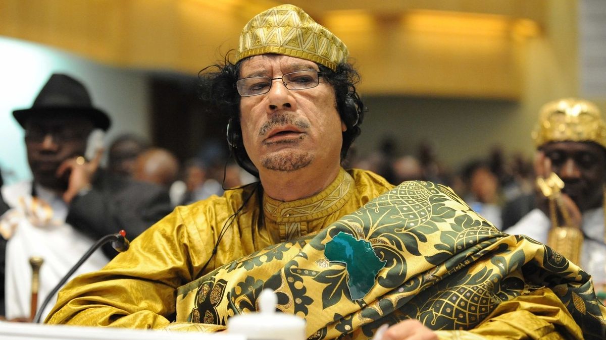 Krutý konec Kaddáfího Libyi nestabilizoval